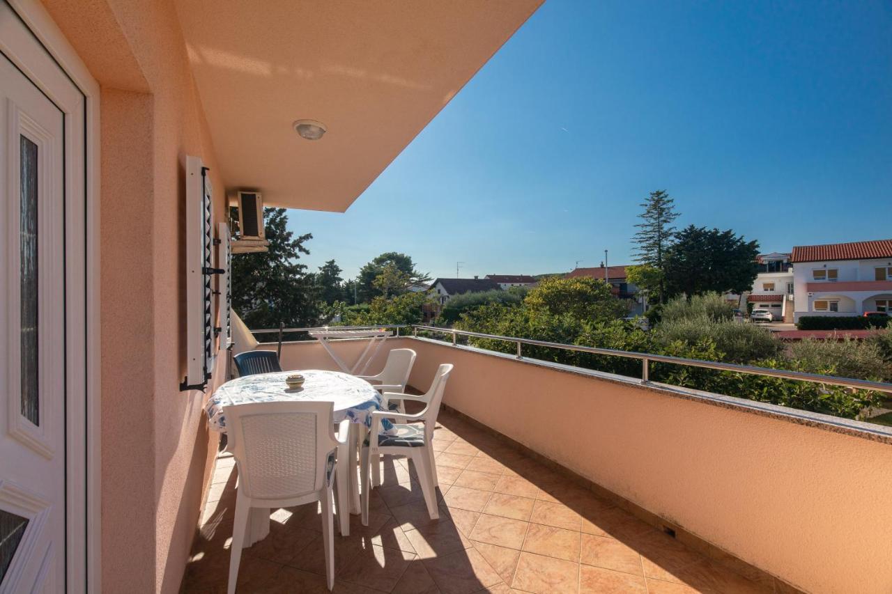 2-Bedroom Krk Apartment - Near Krk Beaches & Town! Крк Экстерьер фото